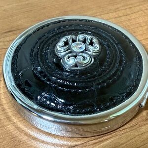 Brighton Serene Rose Compact Mirror Black Croc Patent Leather And Crystal
NEW